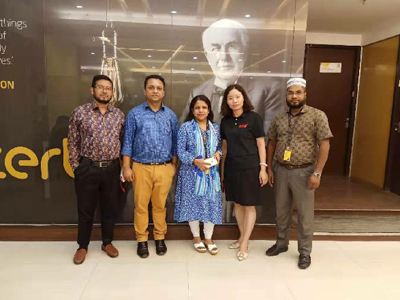 八月，德瑞克儀器出發(fā)走訪國(guó)外企業(yè)，用心服務(wù)每位客戶(hù)！