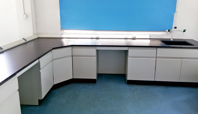 2全鋼實驗臺(外蓋門、一字拉手).jpg 2全鋼實驗臺(外蓋門、一字拉手).jpg